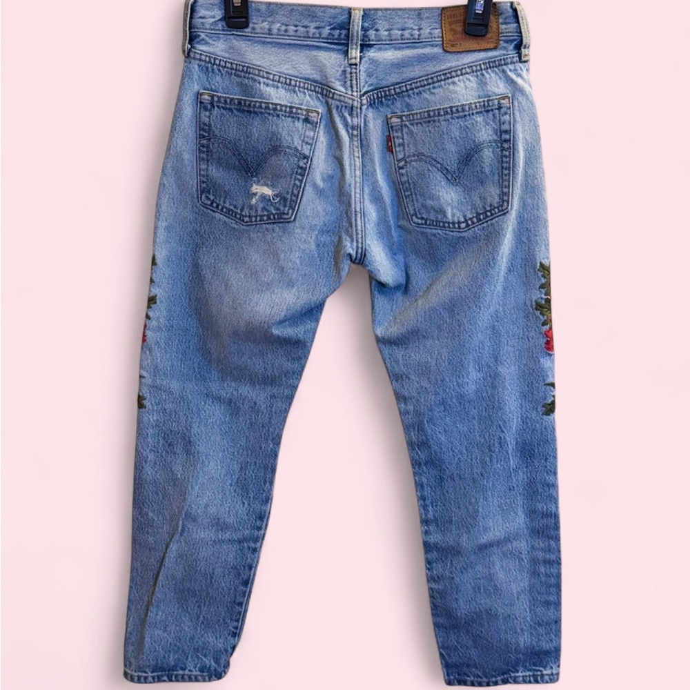 Levi’s 501 Size 26 Taper Floral Rose Embroidered Distressed Jeans - RARE✨ - Picture 2 of 14